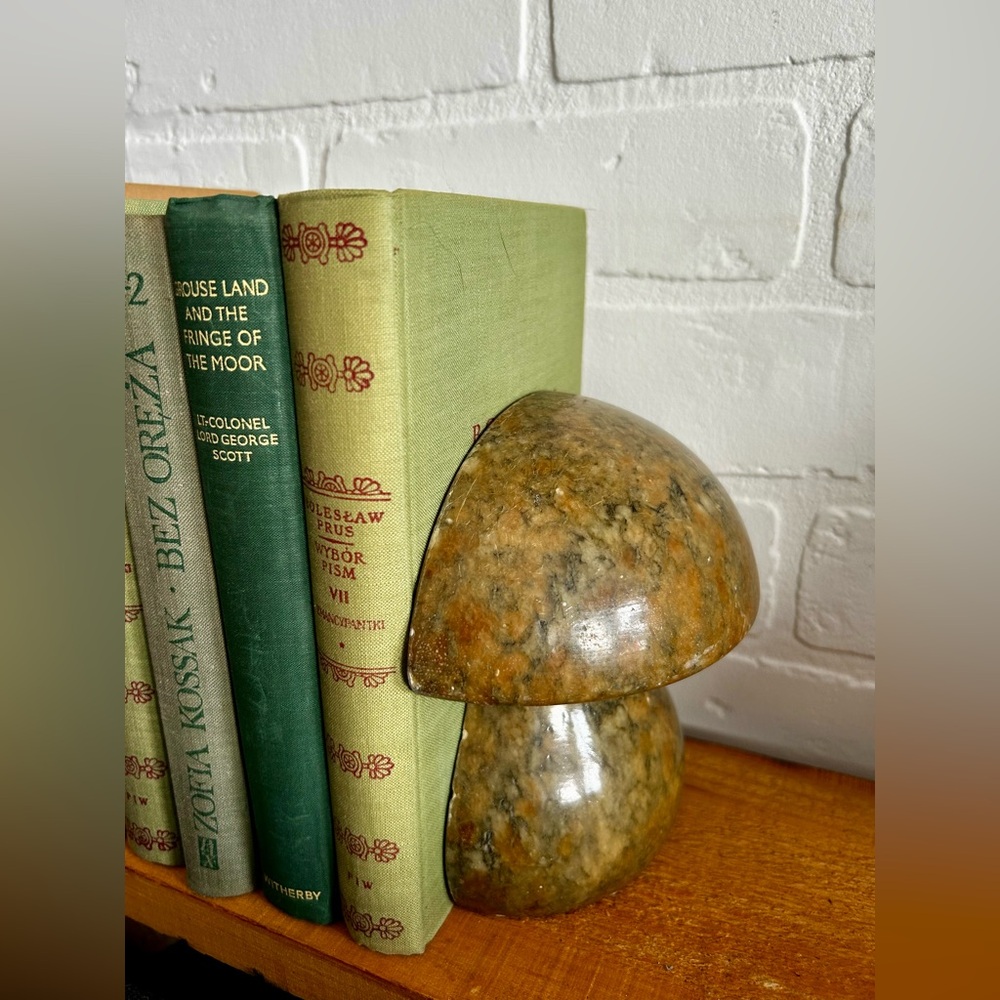 Incroyable Serre-livres vintage en forme de champignon d'albâtre véritable.